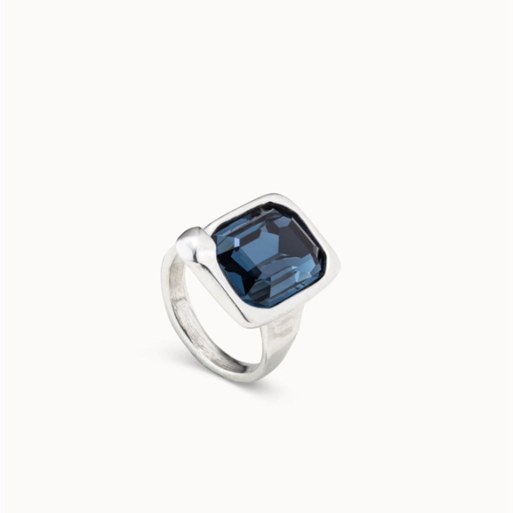 Silver plated ring with rectangular shape and blue crystal in the middle - Picture 3 of 5